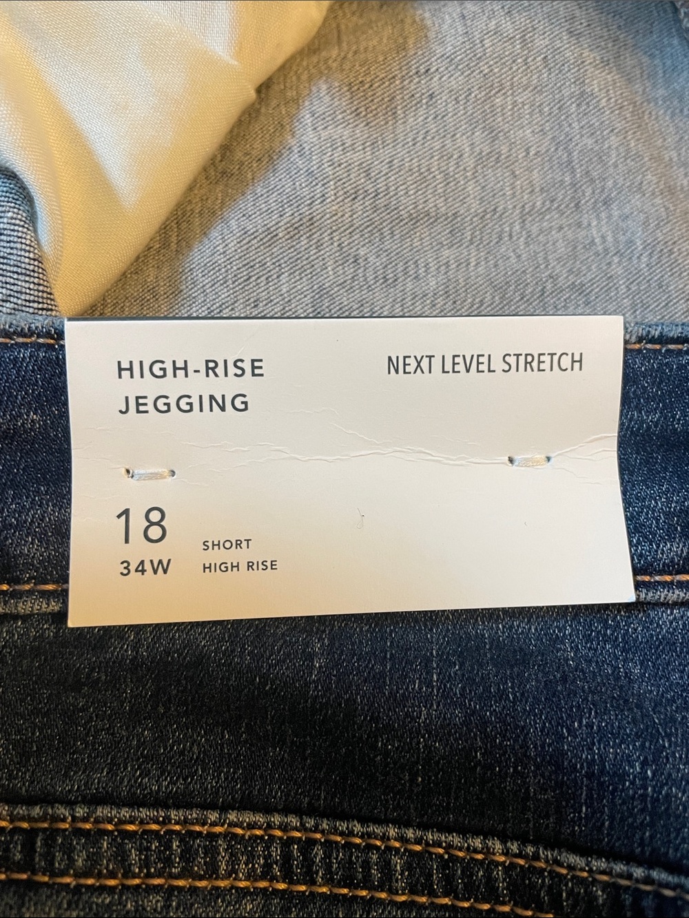 American Eagle Ripped High Rise Jegging - Picture 5 of 10